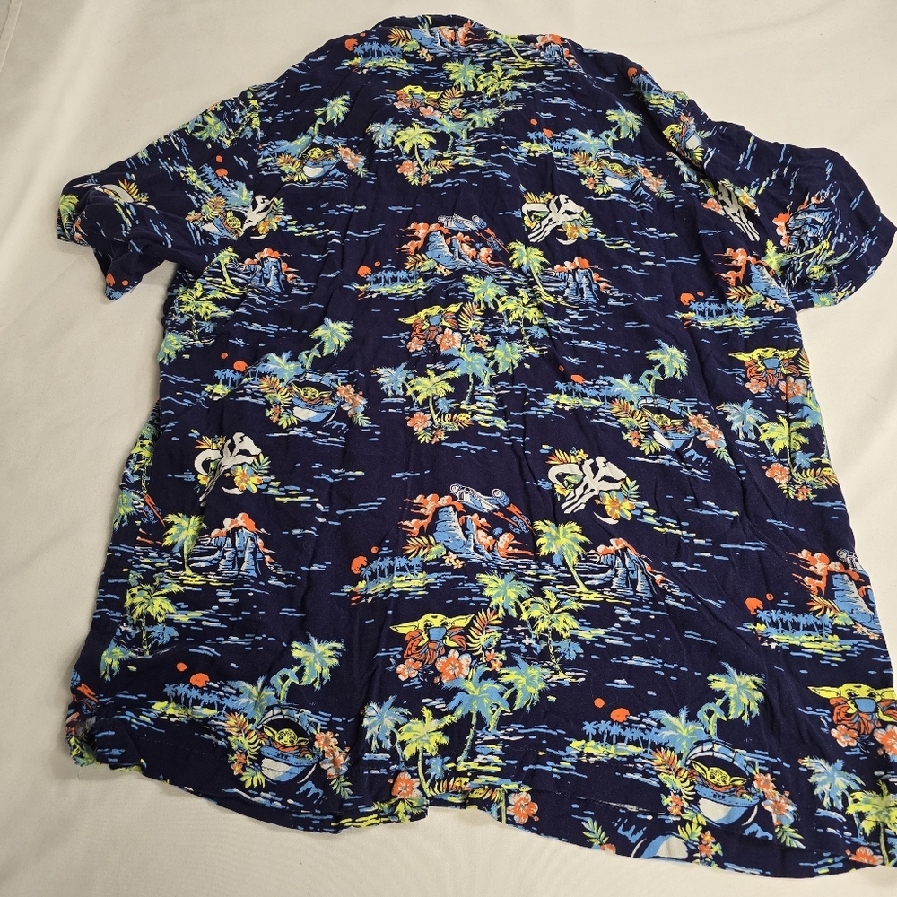 Star Wars Yoda Button Up Hawaiian Style Mens Shirt Size XL - Picture 2 of 5